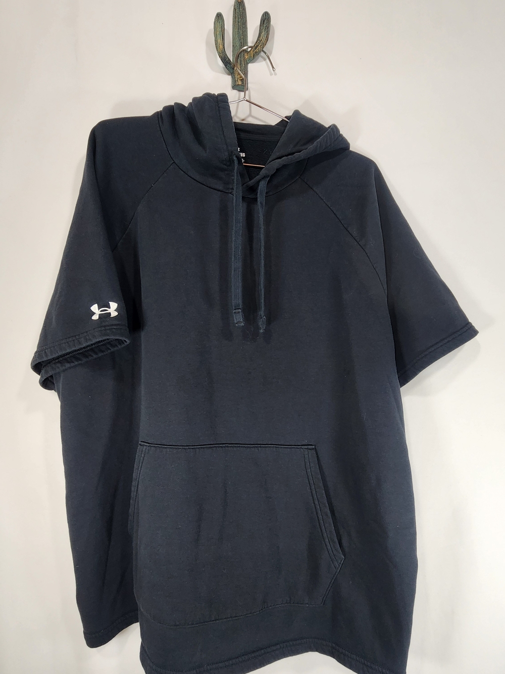 Under Armour Men's XL Short Sleeve Hoodie Black Sweatshirt